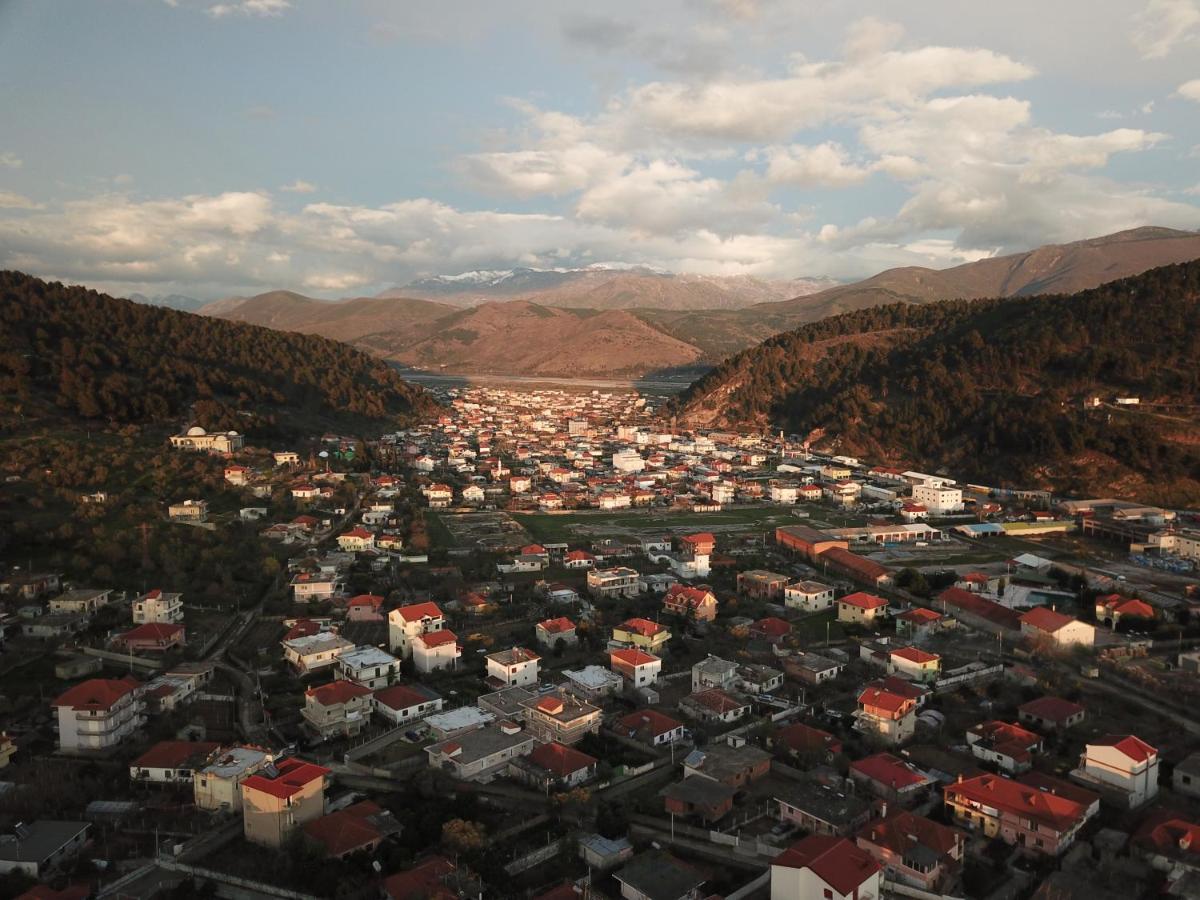 Elbasan Backpacker Hostel Exterior foto